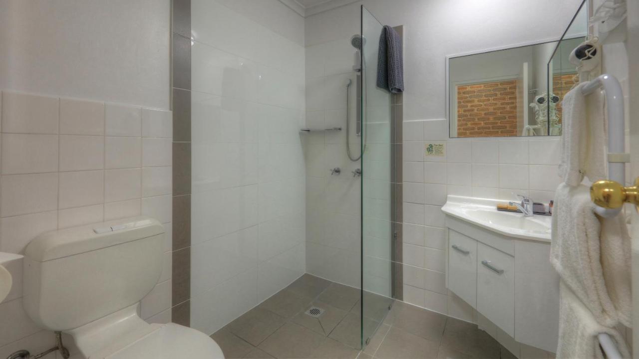 Cousins Motor Inn Інферел Екстер'єр фото