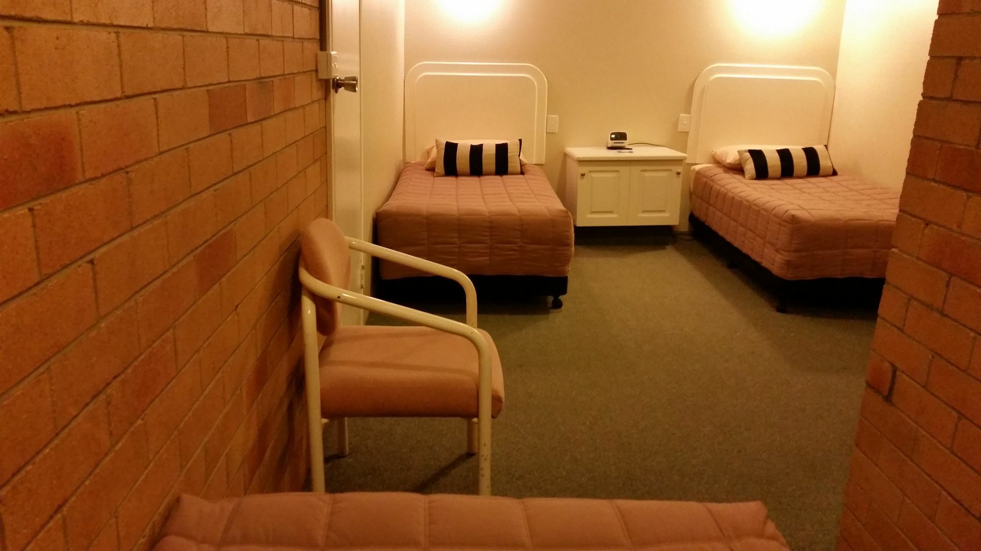 Cousins Motor Inn Інферел Екстер'єр фото